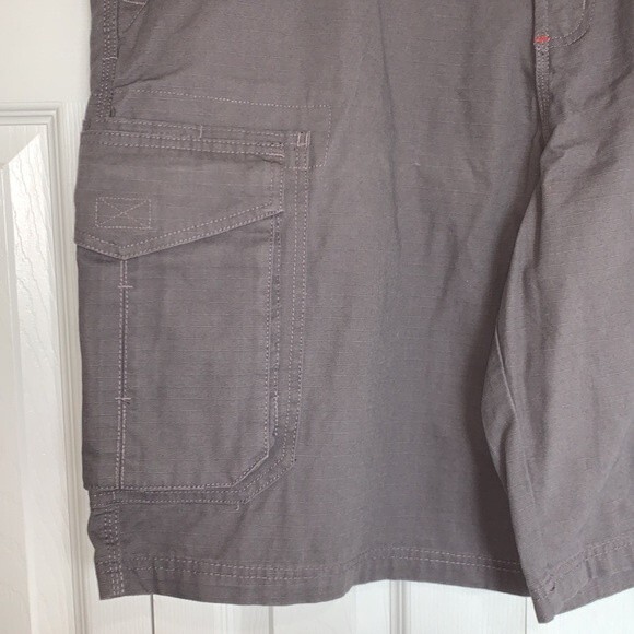 NWT Craftsman Grey Rib Stop Cargo Shorts Sz 42 - Picture 2 of 9